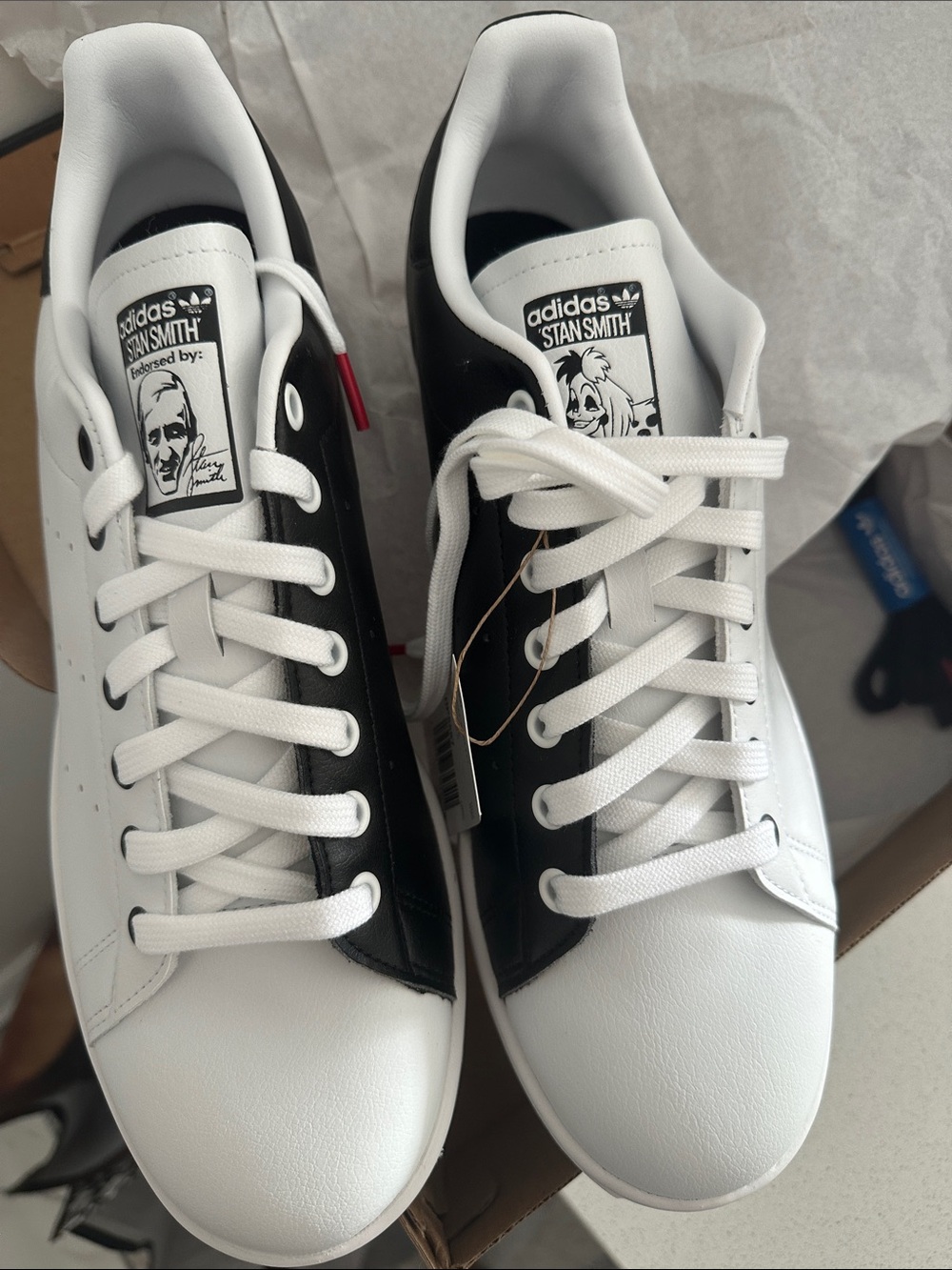 Adidas Special Edition Collab Stan Smith Disney Low-Top Sneaker Cruella - NEW